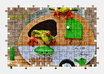 Jigsaw puzzle online frog,funny,travel,model-figure,toy